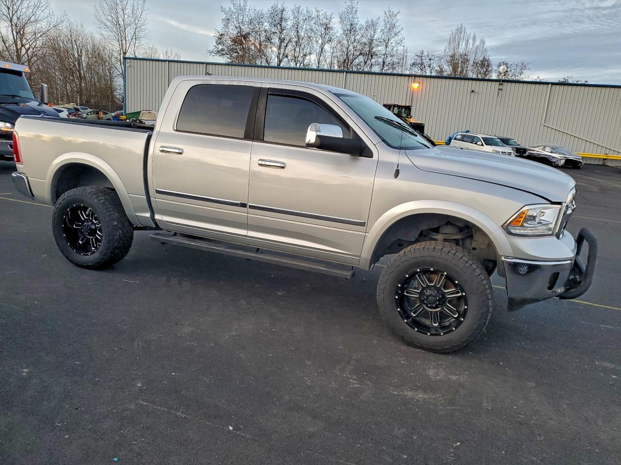 Ram 1500 Laramie Image 11