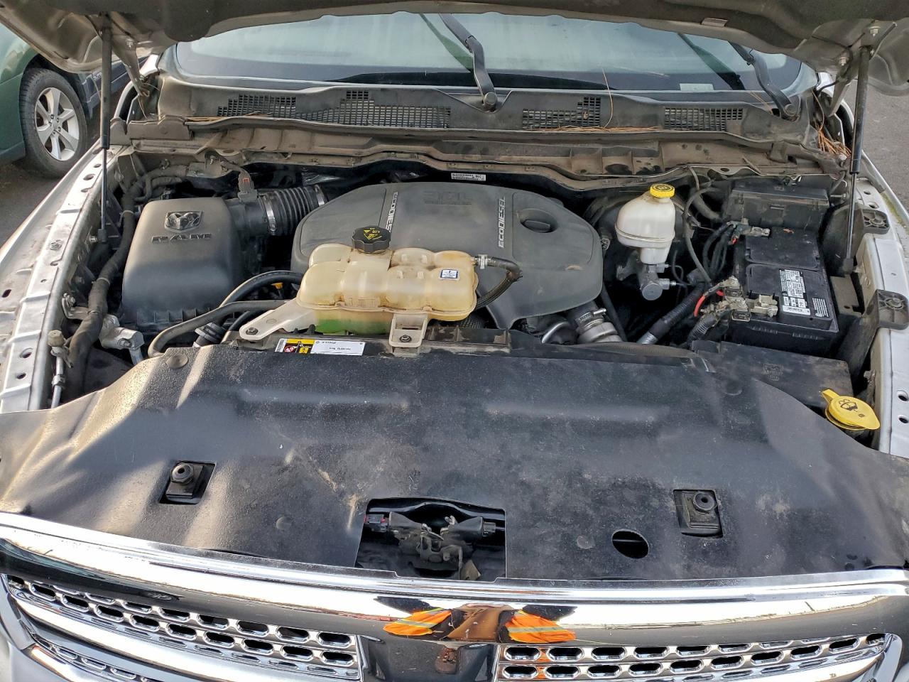 Ram 1500 Laramie Image 9