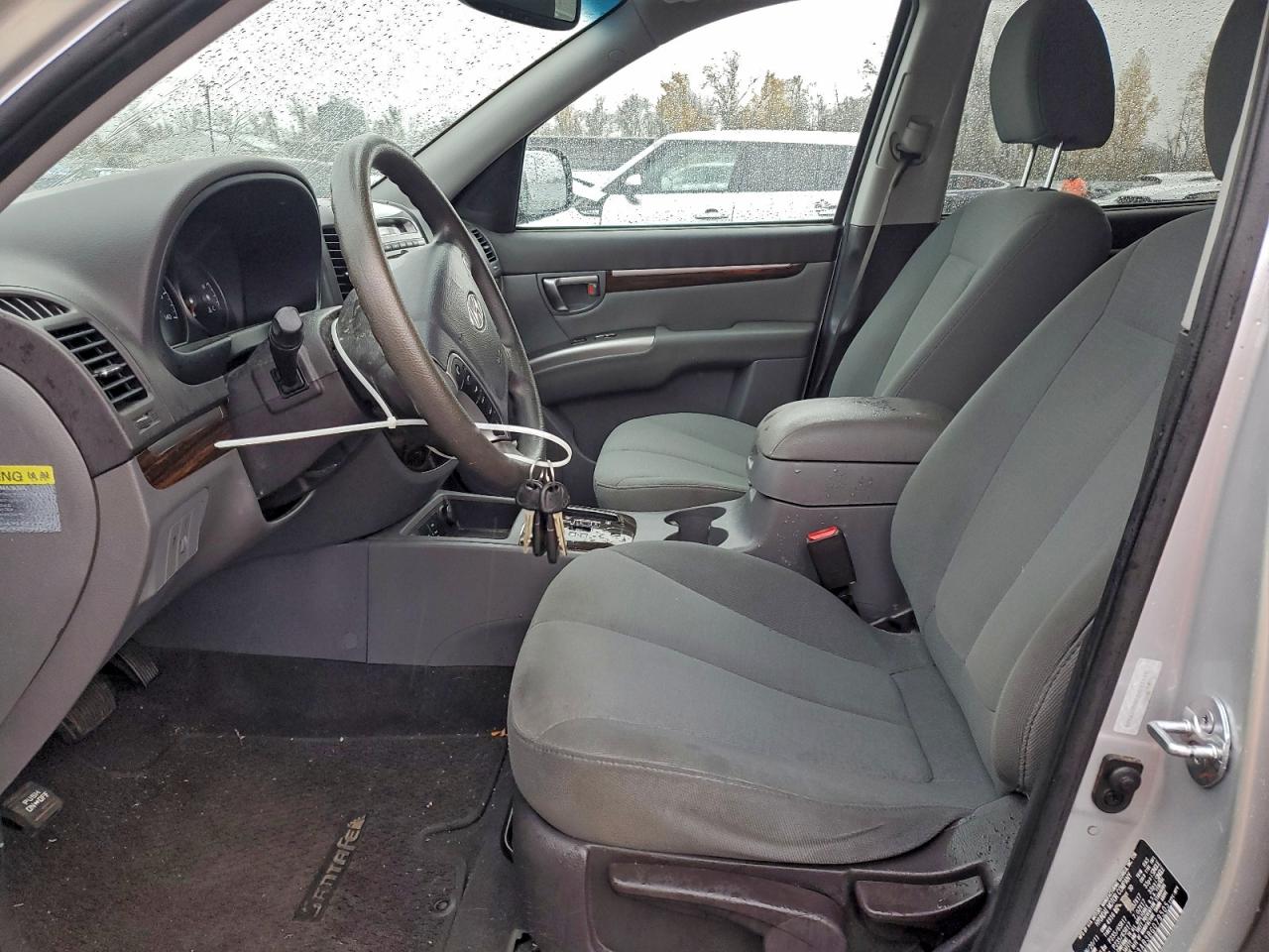 Hyundai SANTA FE Gls Image 12