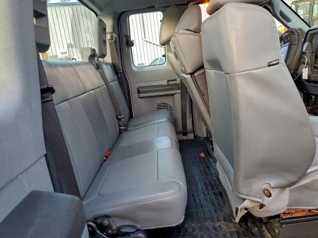 Ford F-250 Super Duty Image 8