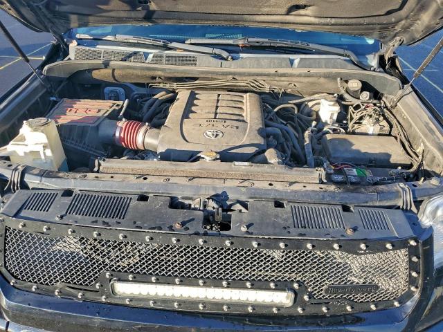 Toyota Tundra Crewmax 1794 Image 11