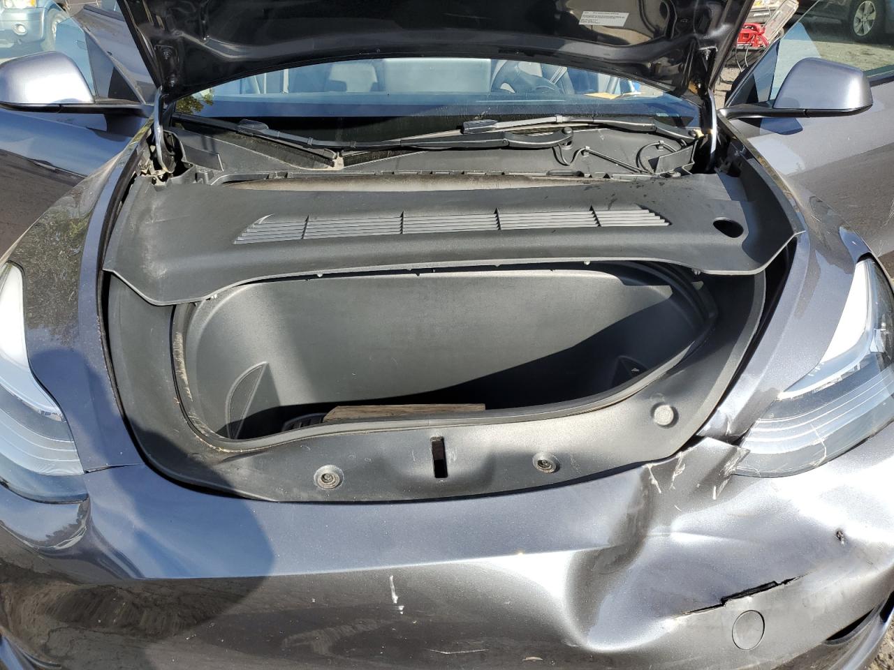 Tesla Model Y Image 8