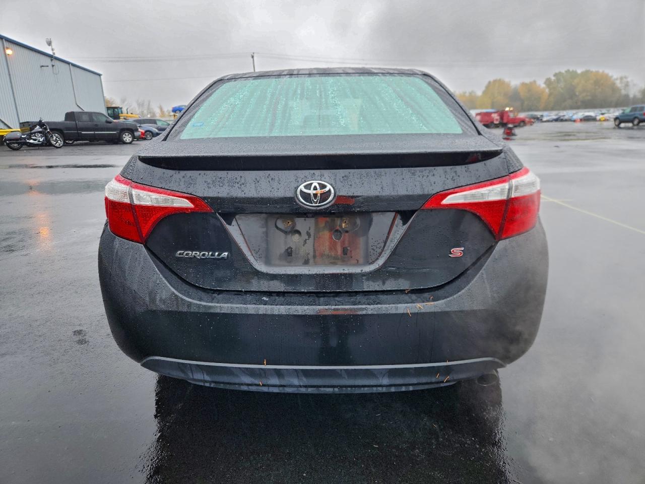 Toyota Corolla L Image 2