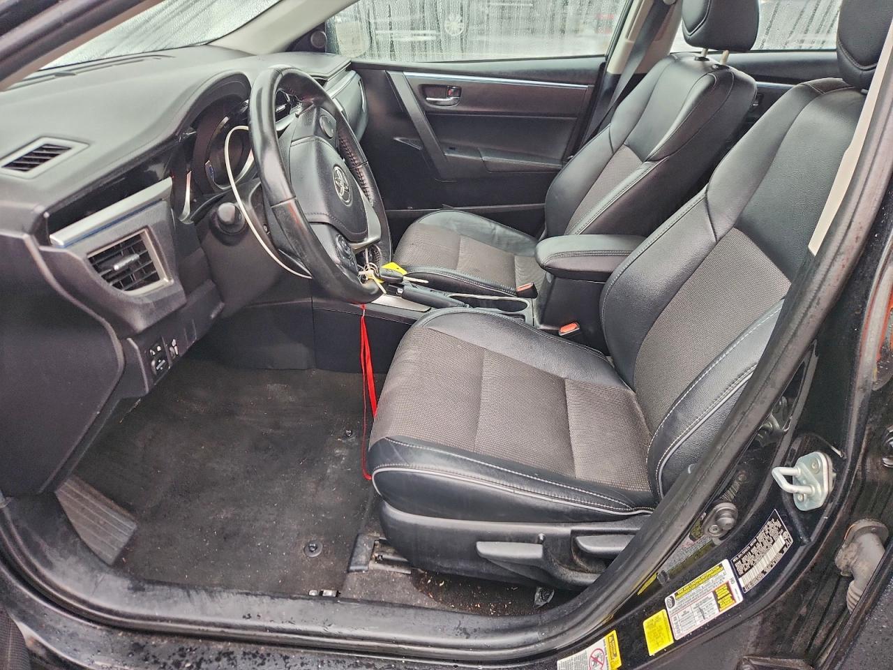 Toyota Corolla L Image 3