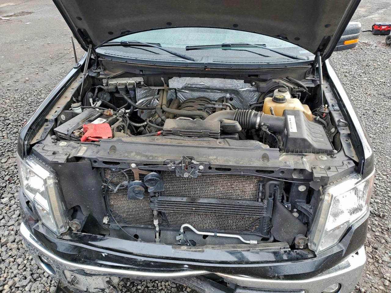 Ford F-150 Supercrew Image 12