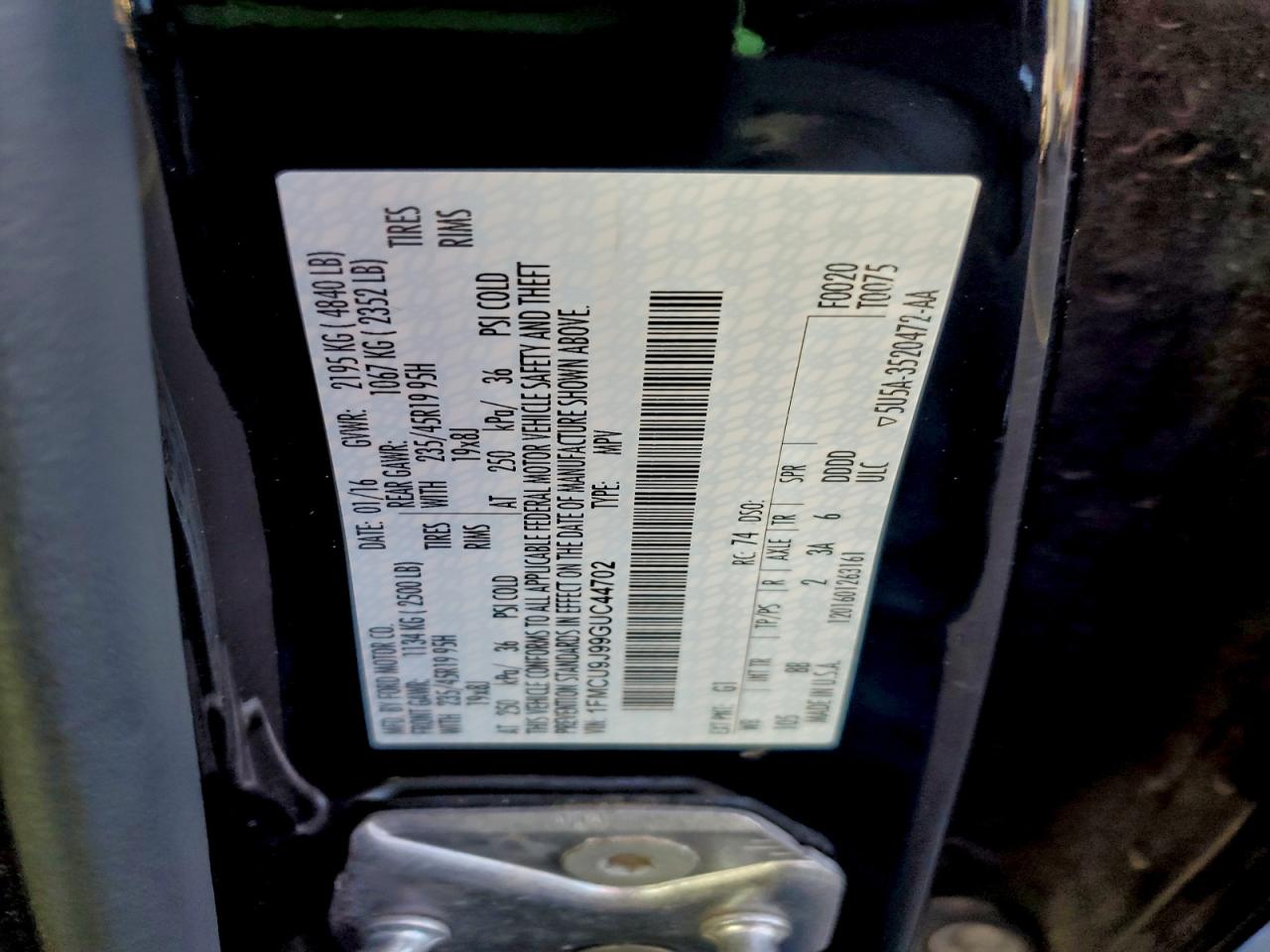 Ford Escape Titanium Image 9