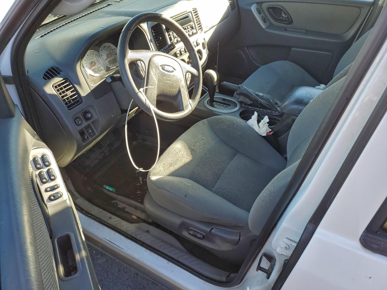 Ford Escape Hev Image 11