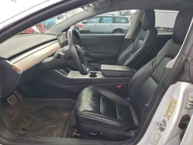 Tesla Model 3 Image 3