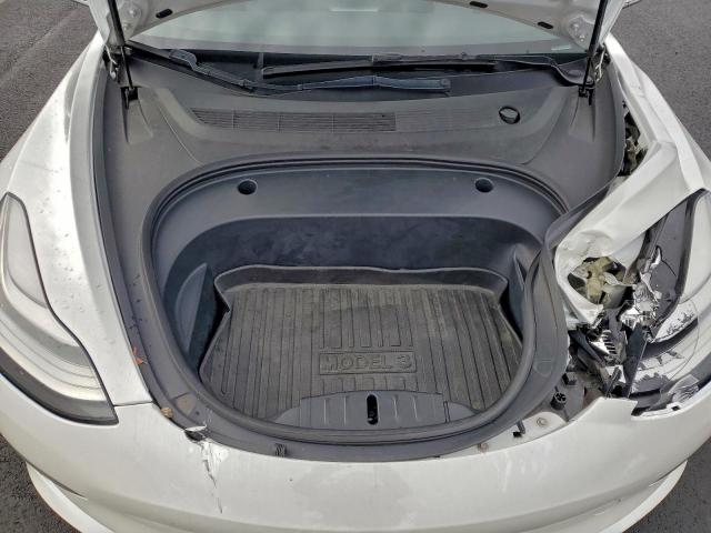 Tesla Model 3 Image 10