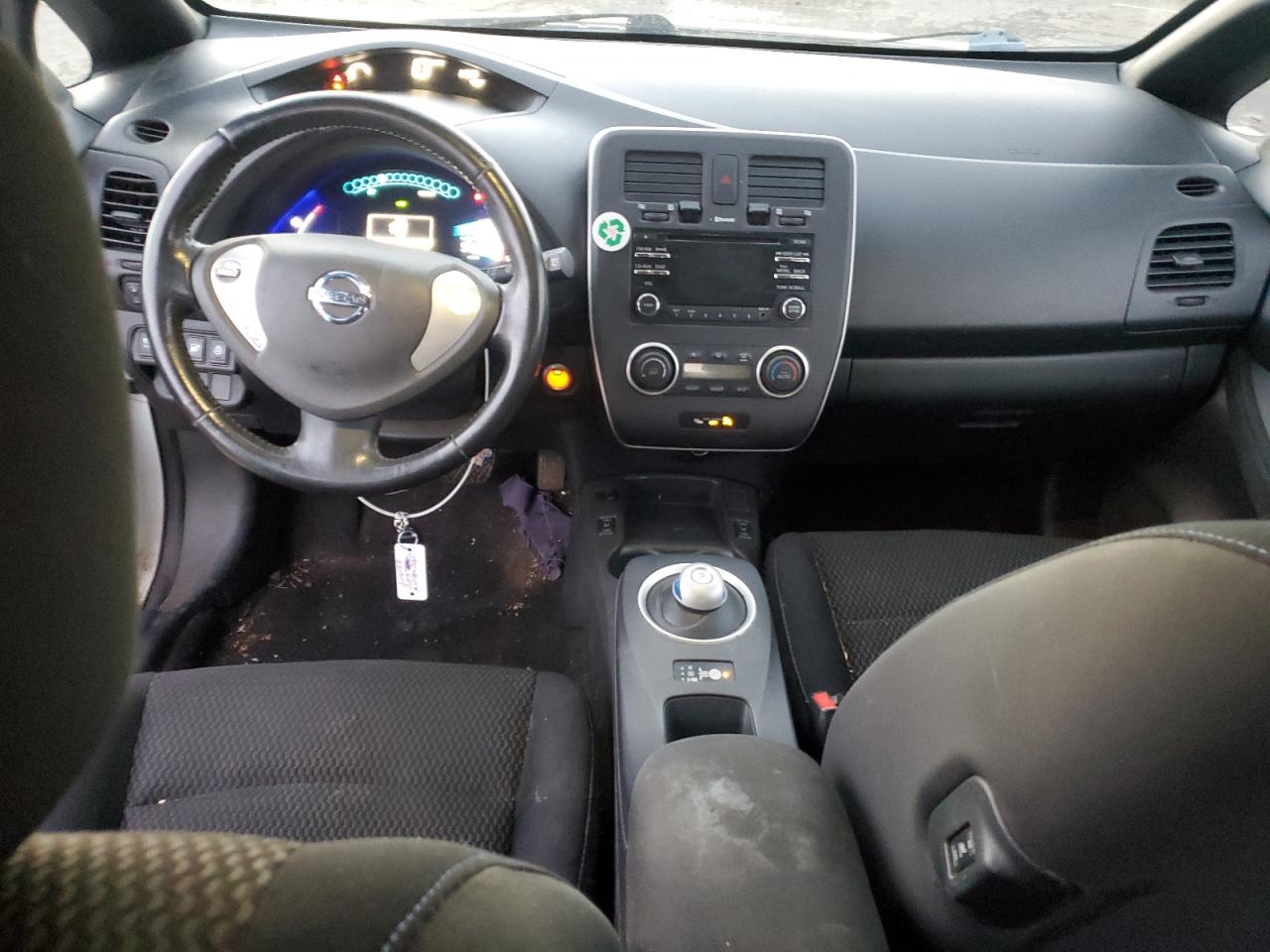 Nissan LEAF S Image 2