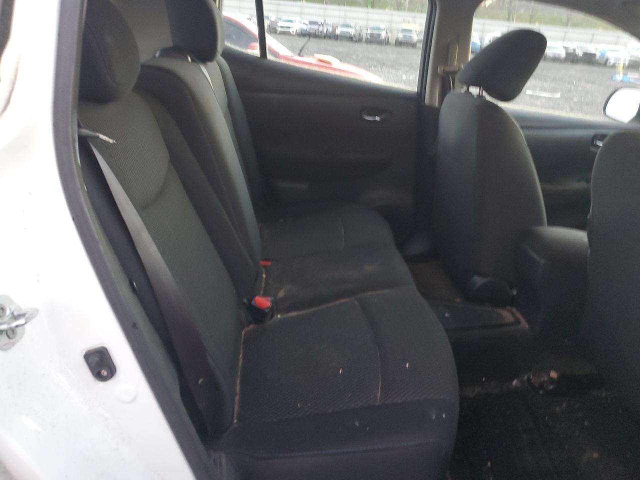 Nissan LEAF S Image 8