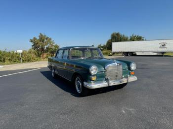  Salvage Mercedes-Benz 200-class