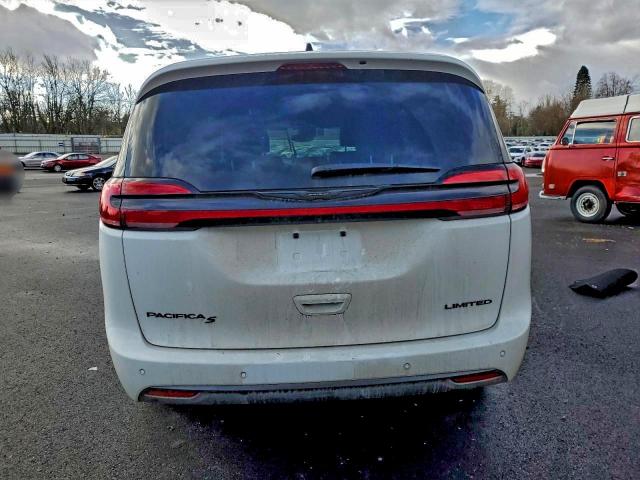 Chrysler Pacifica Limited Image 4