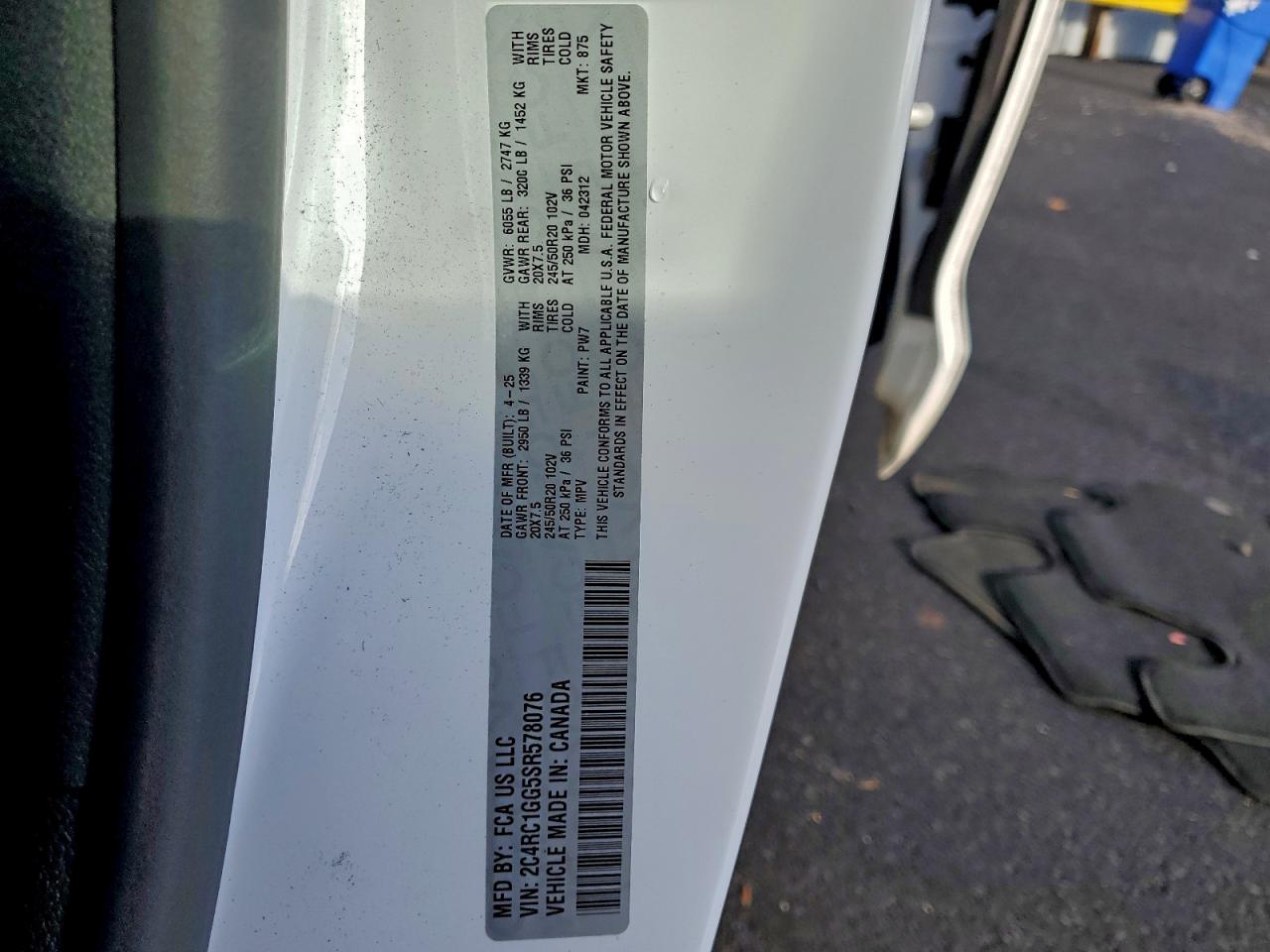 Chrysler Pacifica Limited Image 10