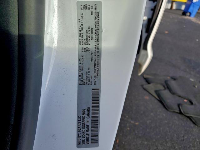 Chrysler Pacifica Limited Image 10