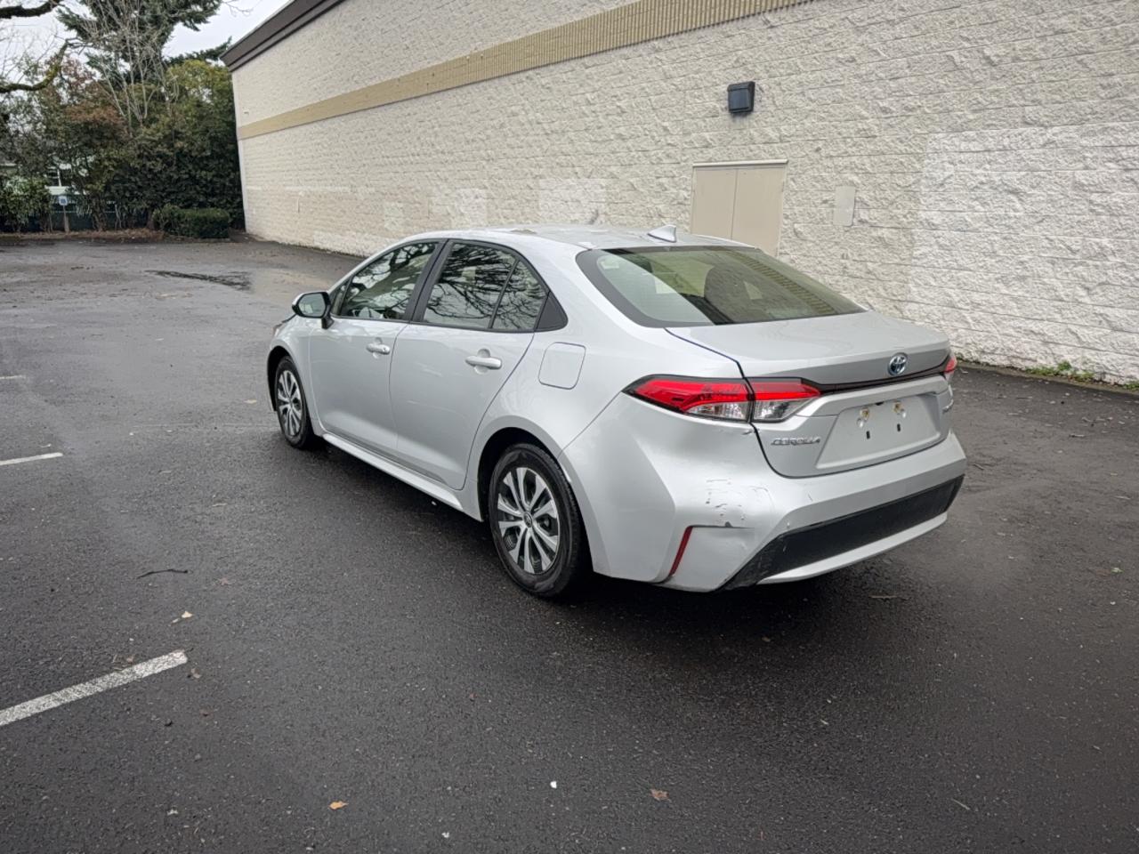 Toyota Corolla Le Image 6