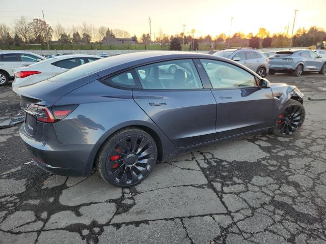 Tesla Model 3 Image 11