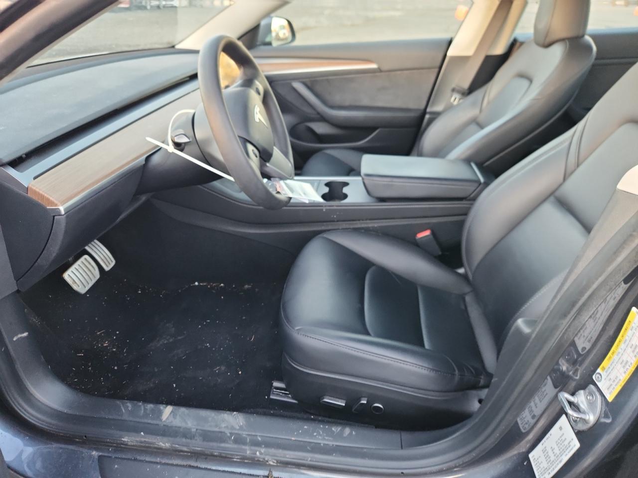 Tesla Model 3 Image 6