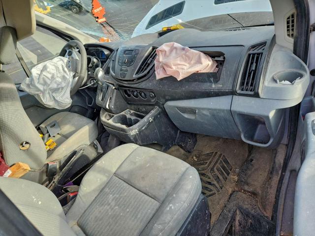 Ford Transit T-250 Image 13