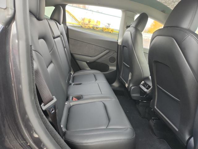 Tesla Model Y Image 9