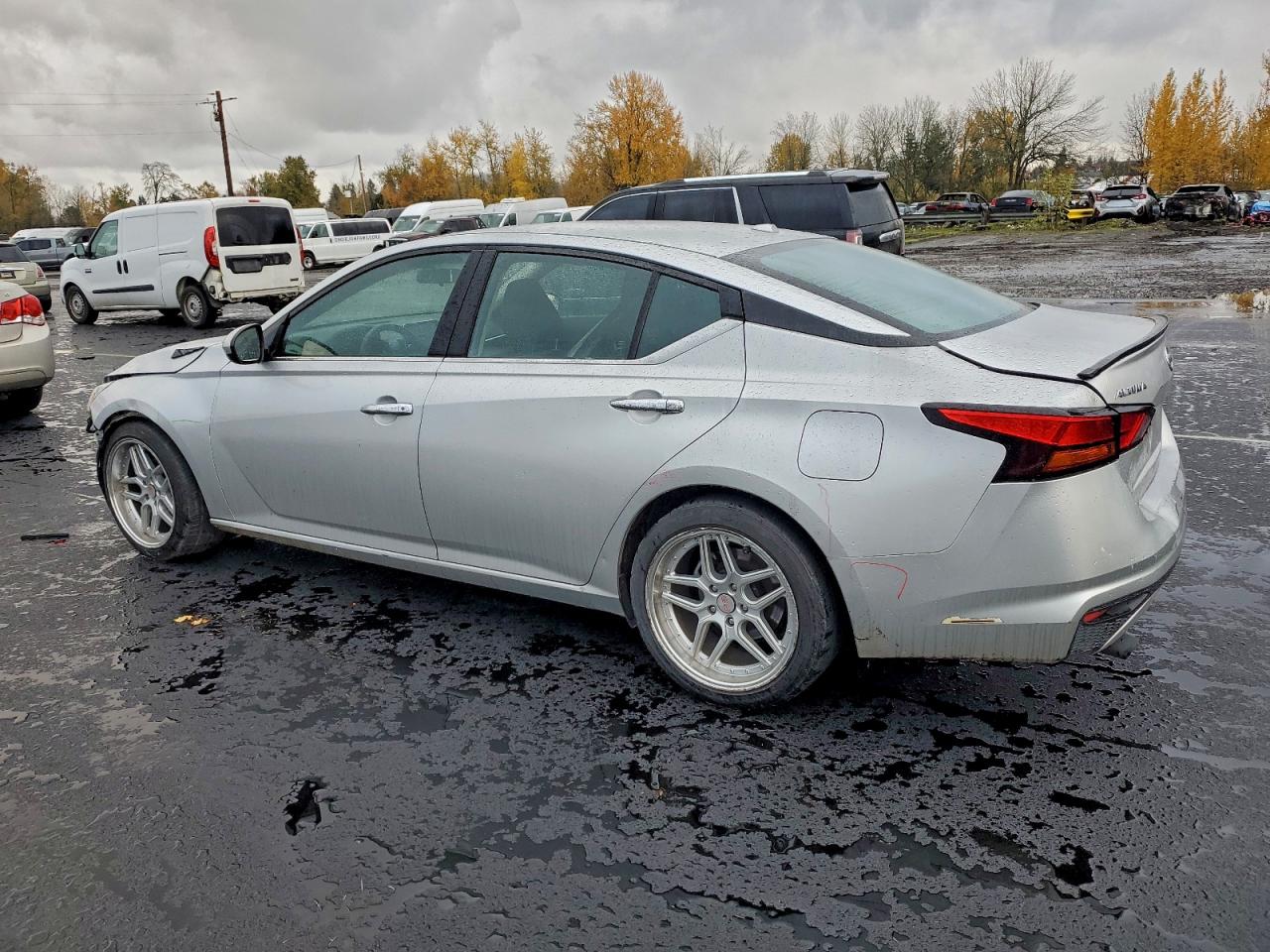 Nissan Altima S Image 2