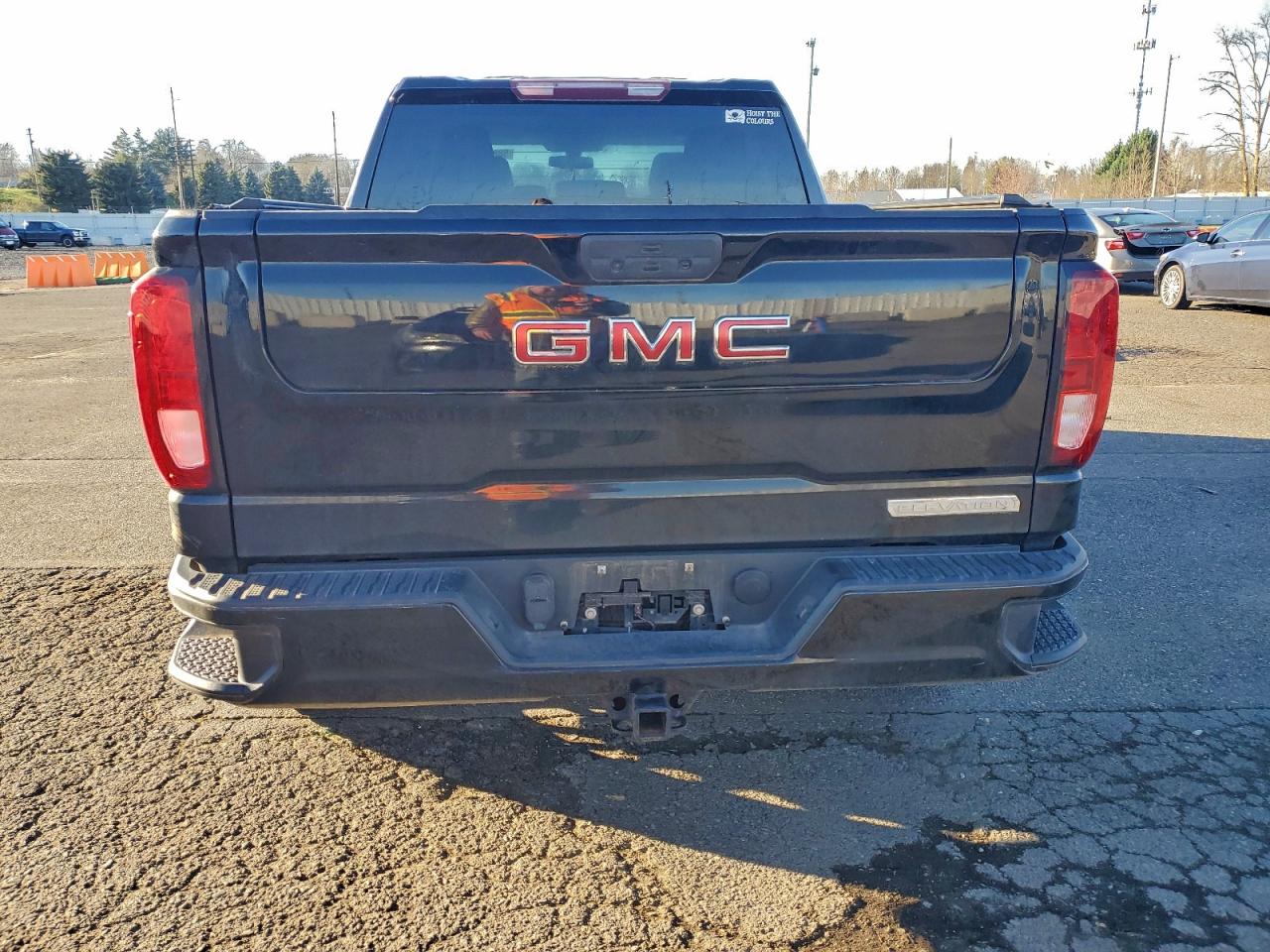 GMC Sierra K1500 Elevation Image 4