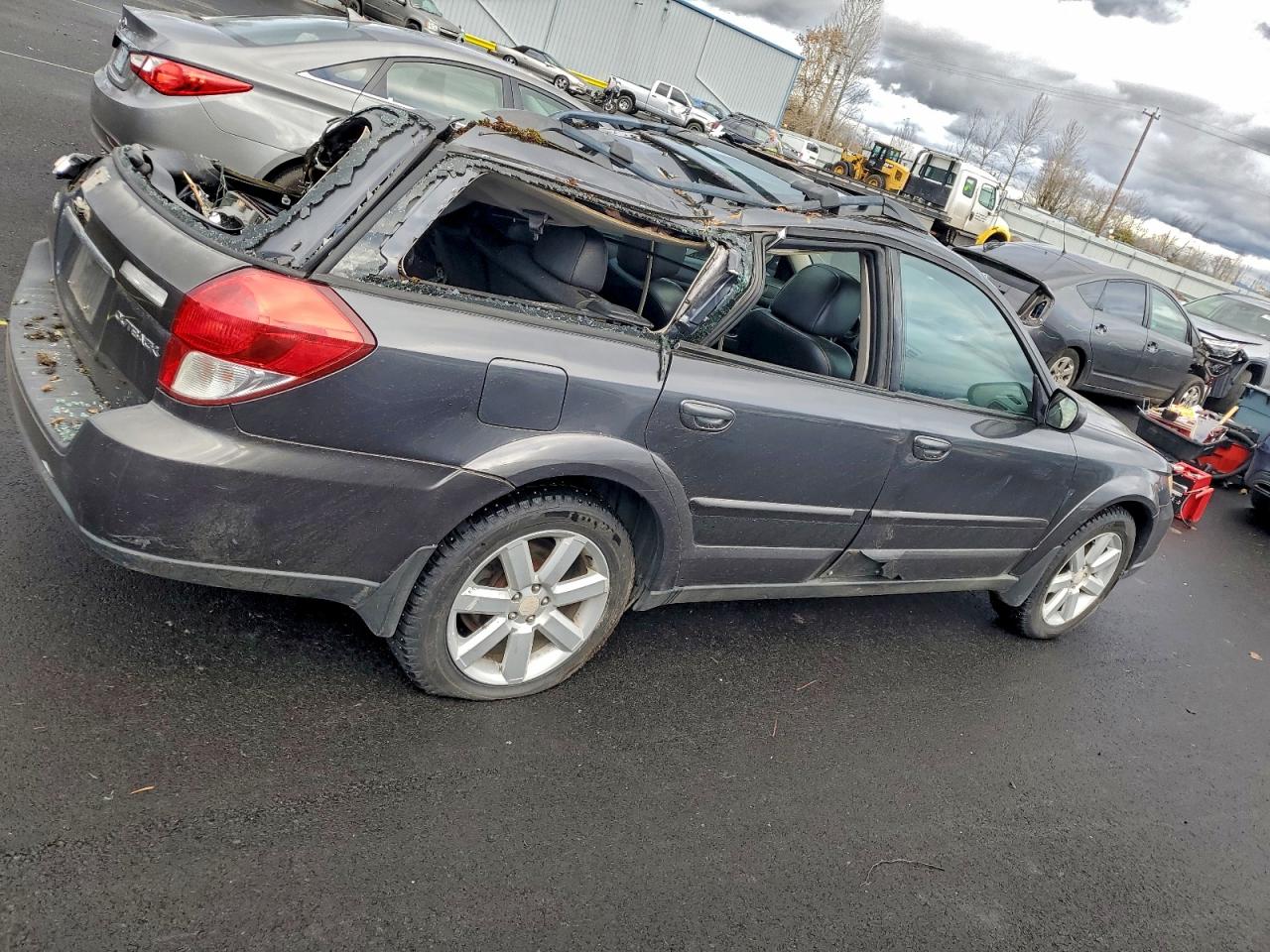 Subaru Outback 2.5i Limited Image 8