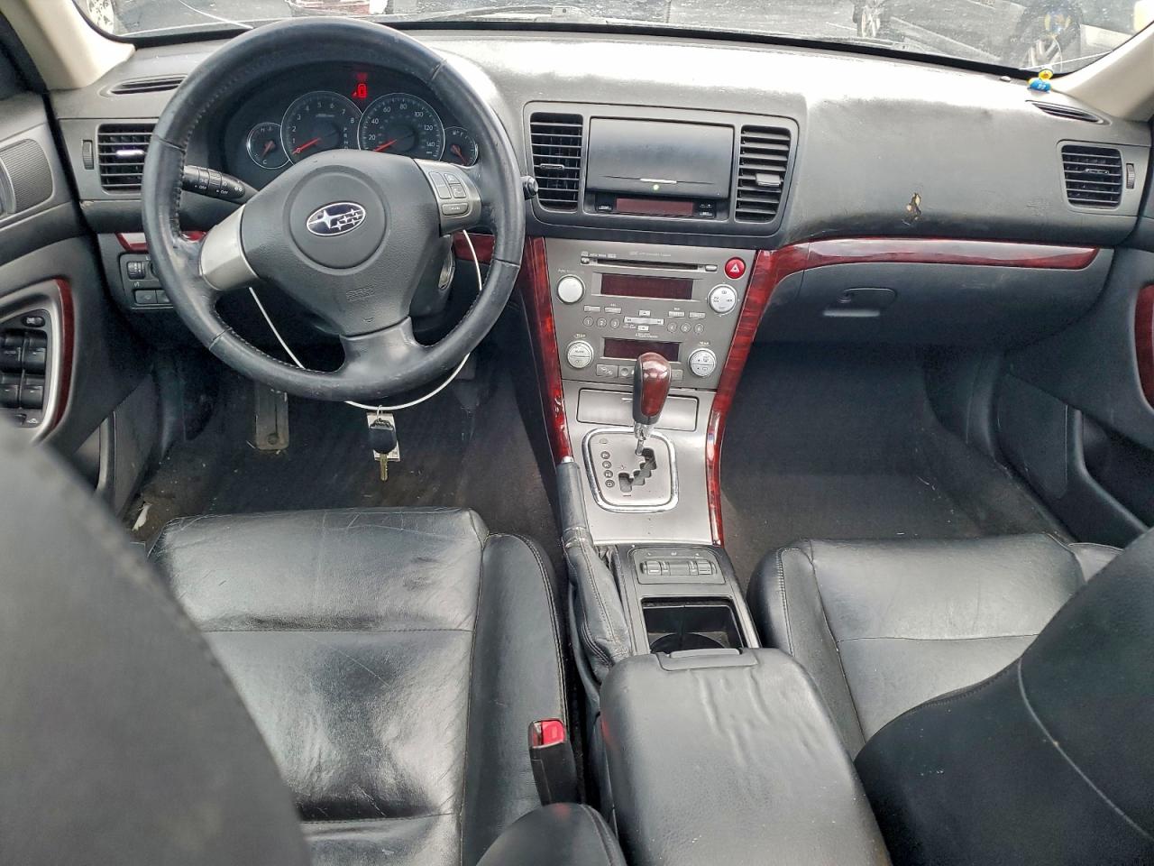 Subaru Outback 2.5i Limited Image 9