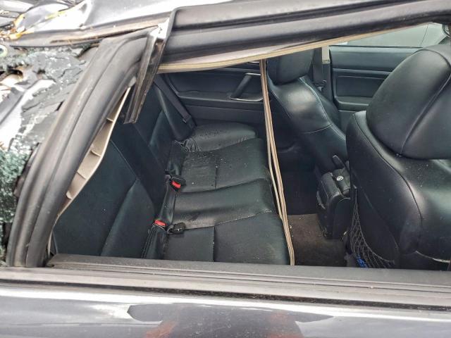 Subaru Outback 2.5i Limited Image 11