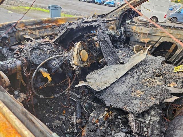 Nissan Pathfinder S Image 8