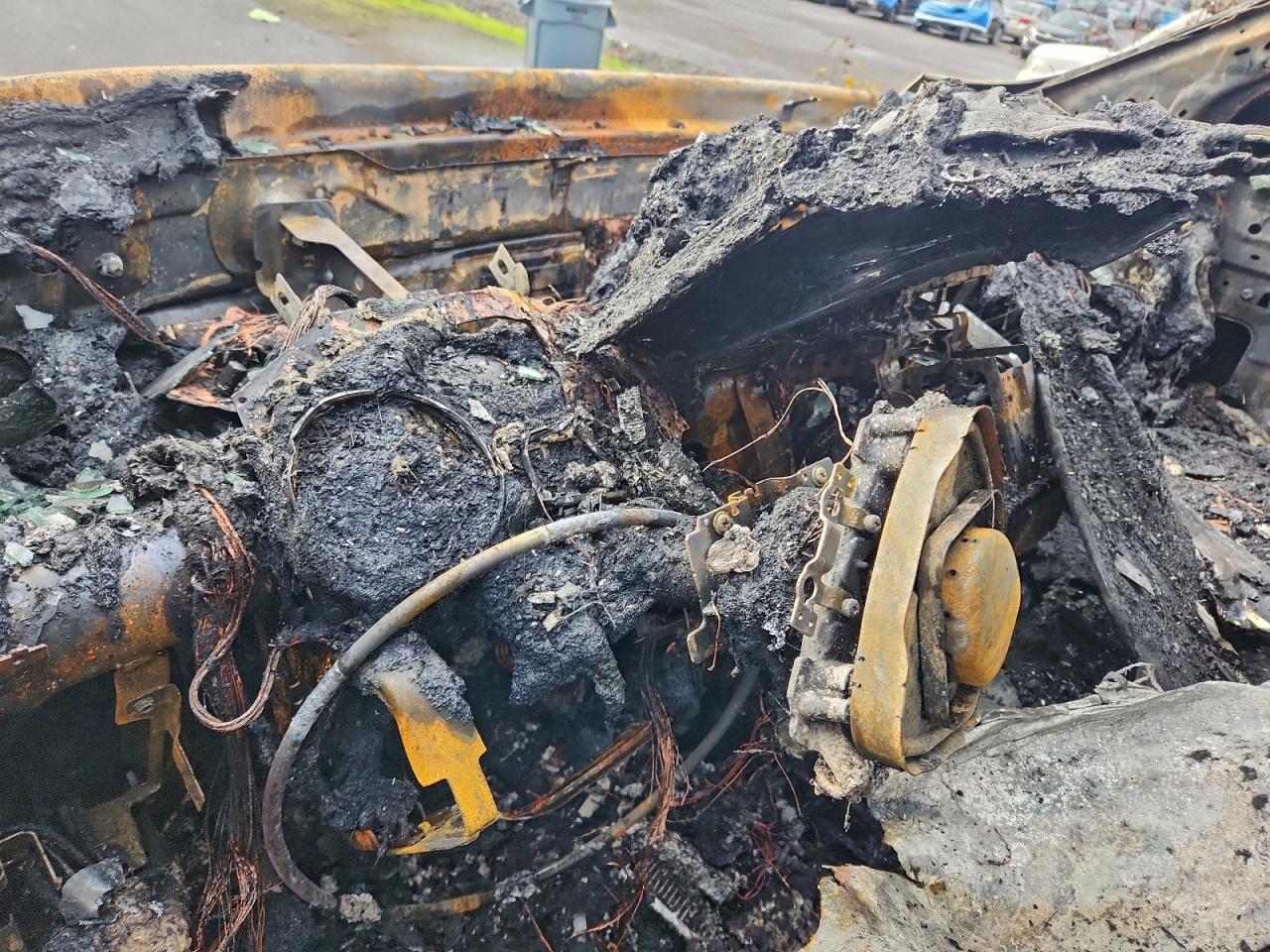 Nissan Pathfinder S Image 4