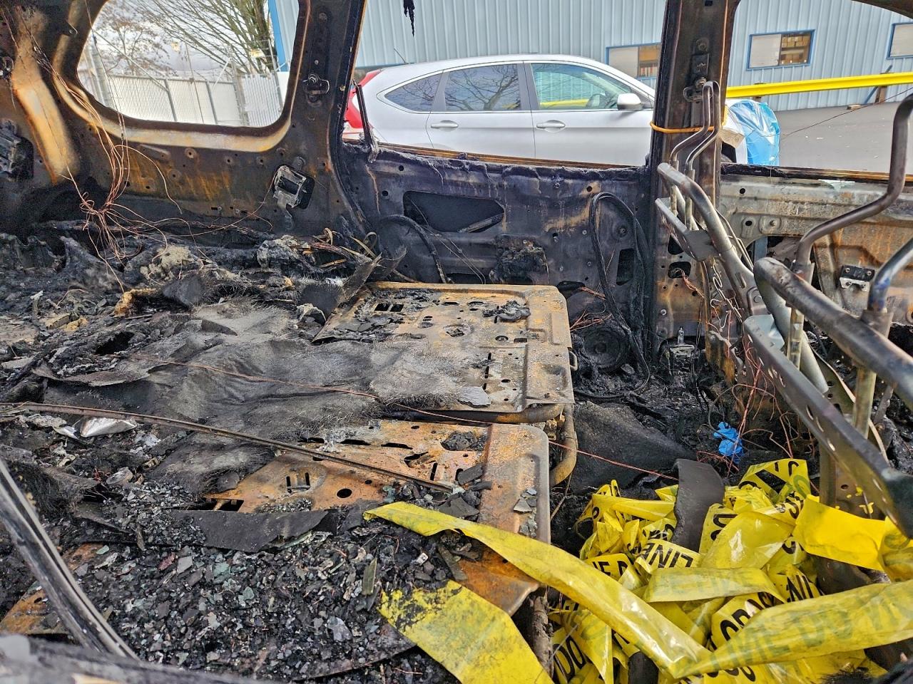 Nissan Pathfinder S Image 12