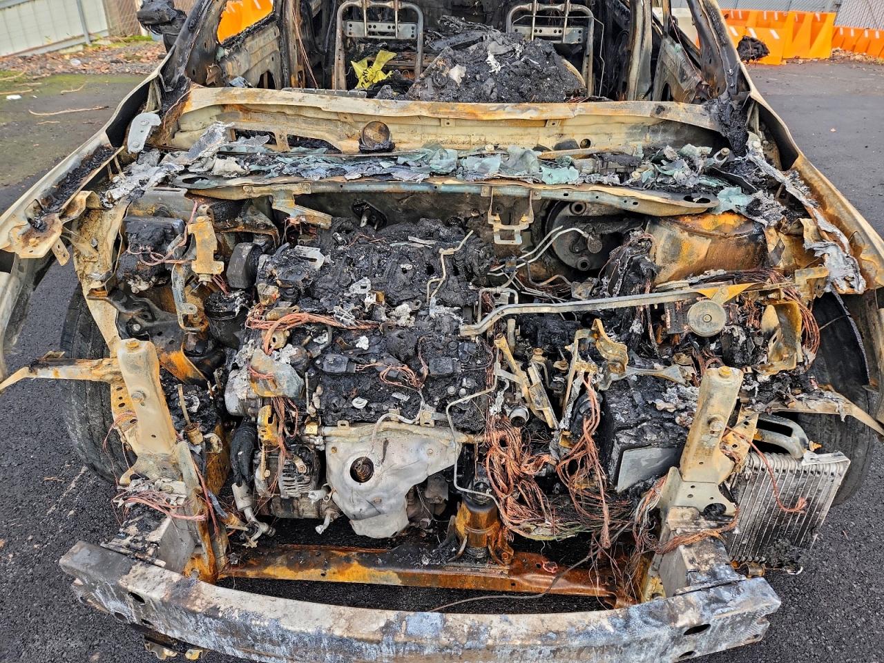 Nissan Pathfinder S Image 2