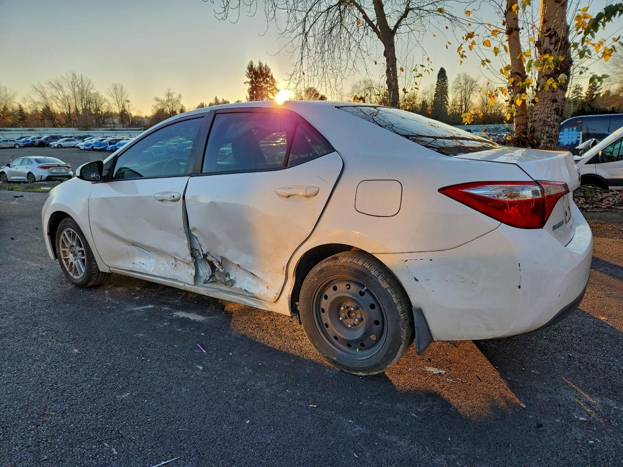 Toyota Corolla L Image 7