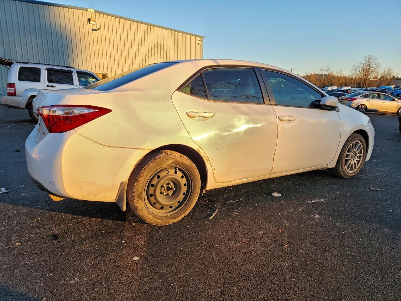 Toyota Corolla L Image 6