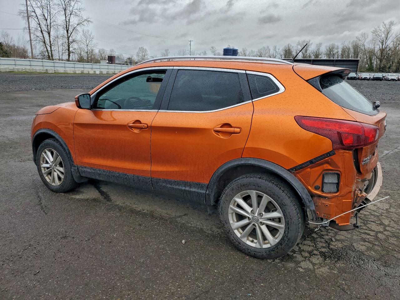 Nissan Rogue S Image 2