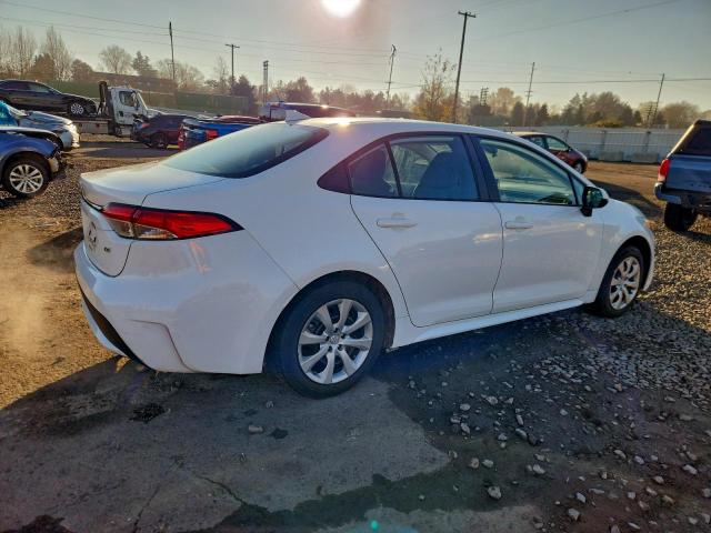 Toyota Corolla Le Image 2