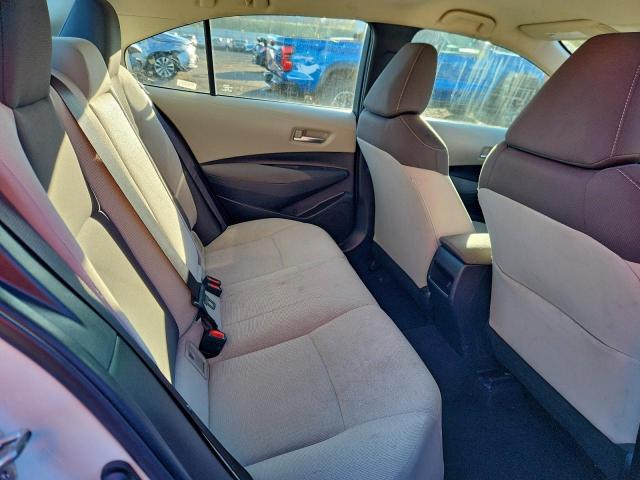 Toyota Corolla Le Image 10