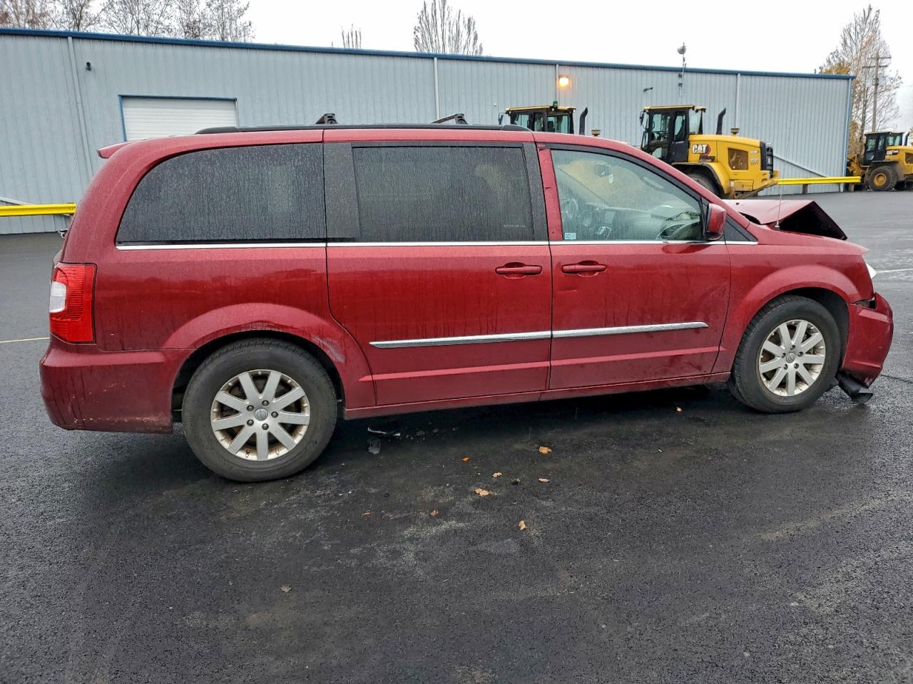 Chrysler Minivan Touring Image 5