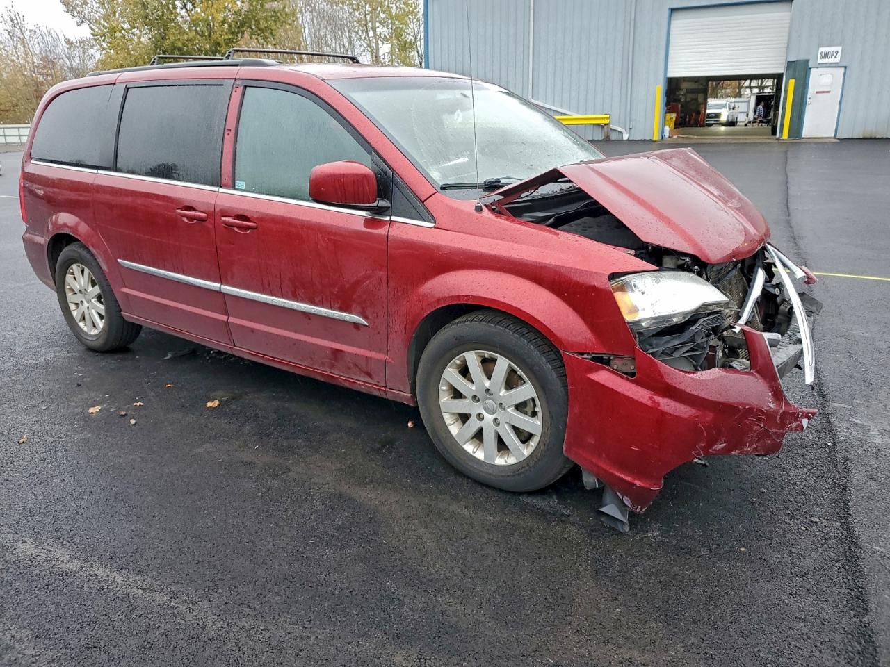 Chrysler Minivan Touring Image 6