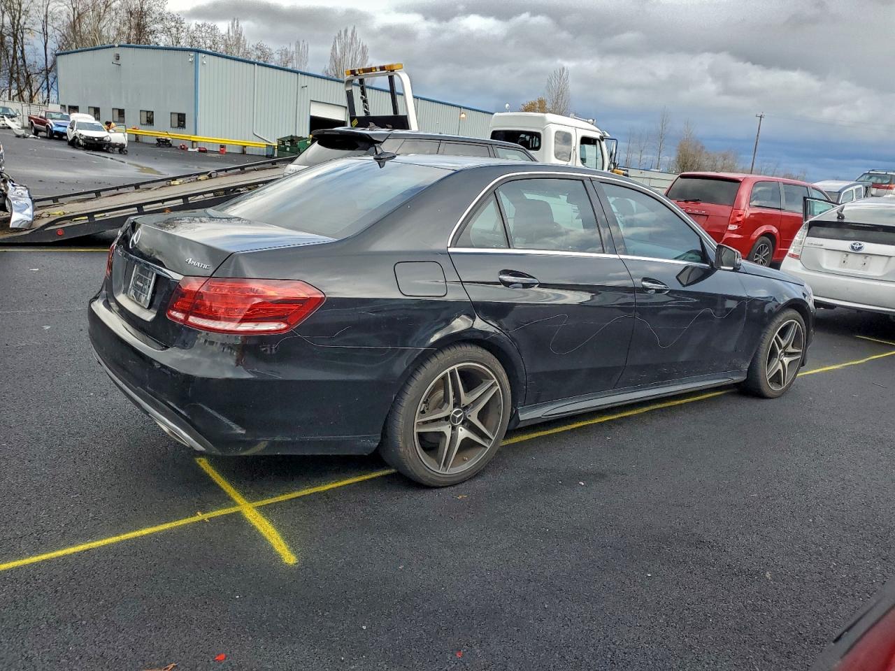 Mercedes-Benz E-Class 350 4matic Image 12