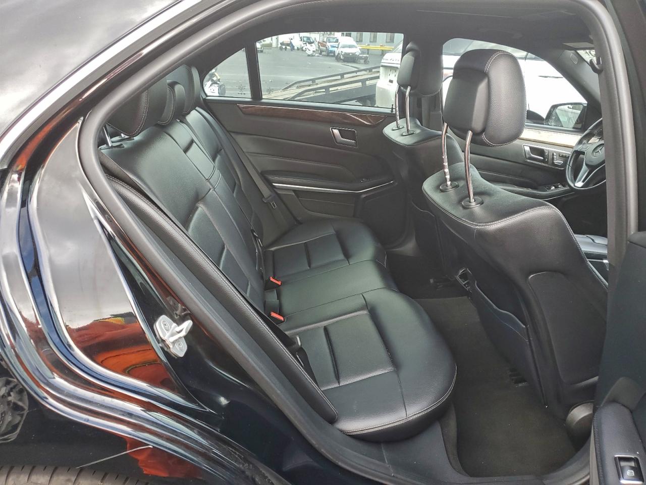 Mercedes-Benz E-Class 350 4matic Image 7