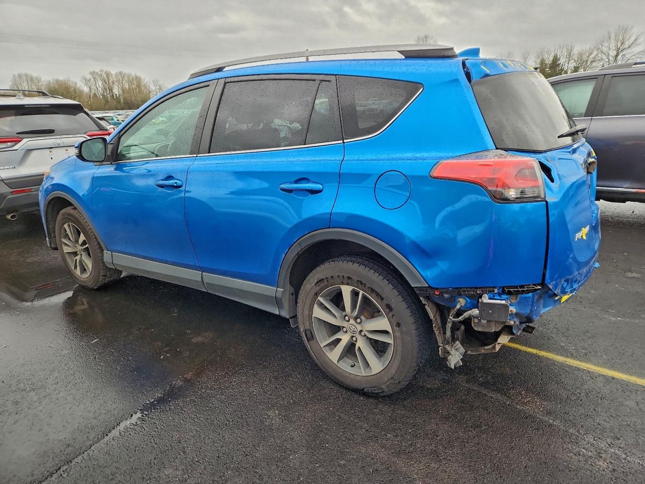 Toyota RAV4 Adventure Image 2