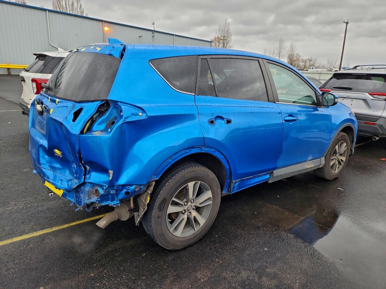 Toyota RAV4 Adventure Image 3