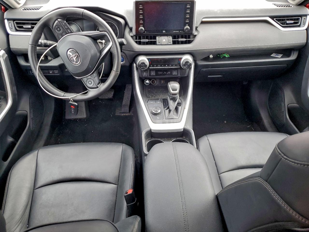 Toyota RAV4 Xle Premium Image 4
