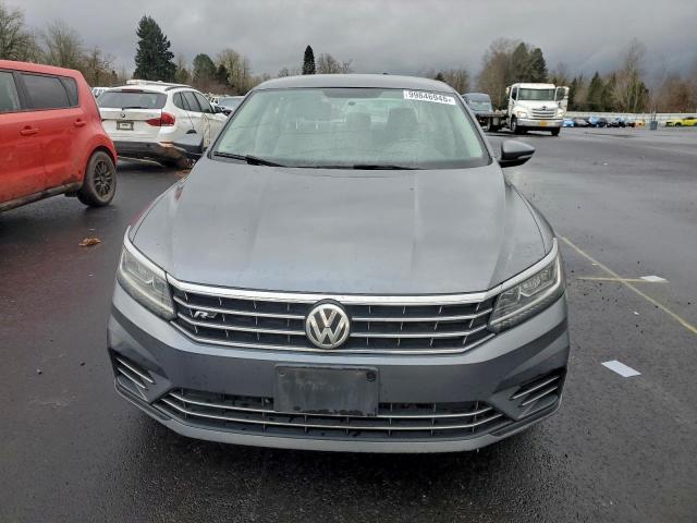 Volkswagen Passat S Image 5
