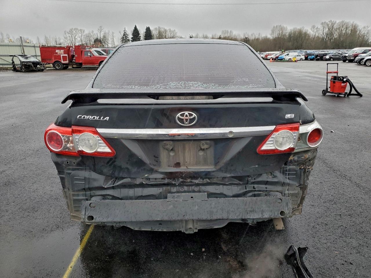 Toyota Corolla Base Image 7