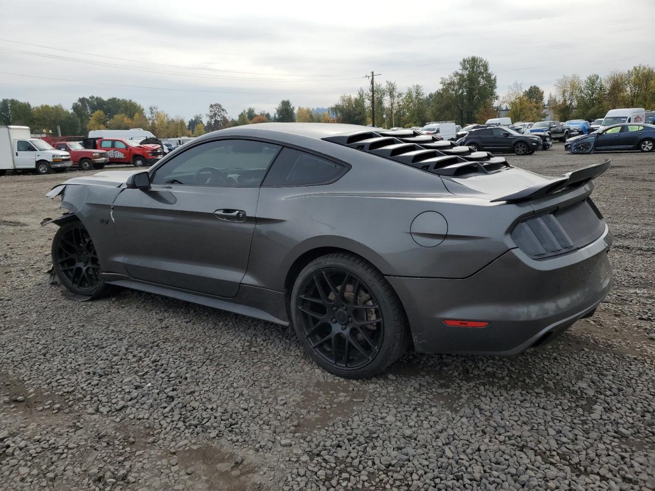 Ford Mustang Image 3