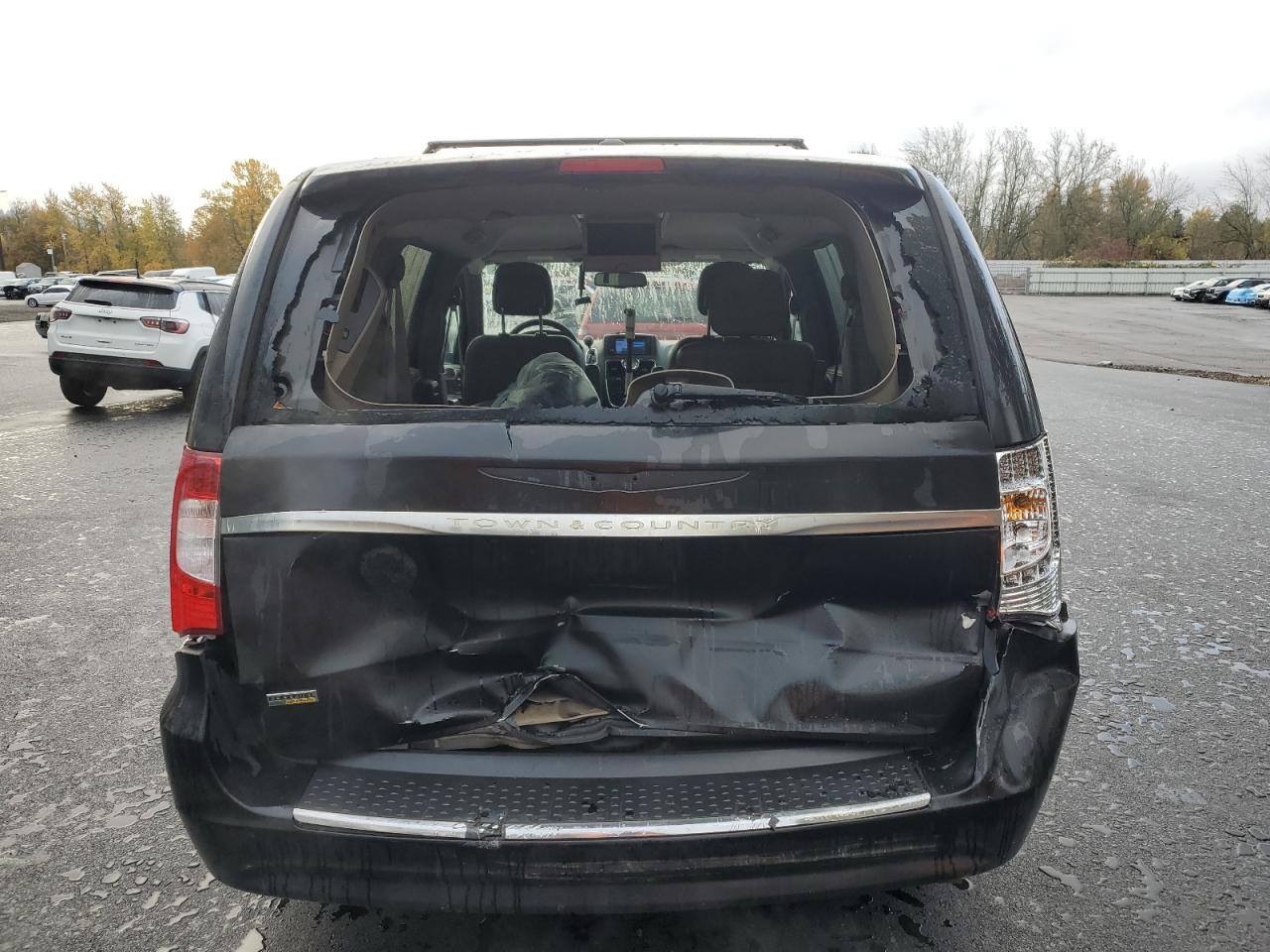 Chrysler Minivan Touring Image 7