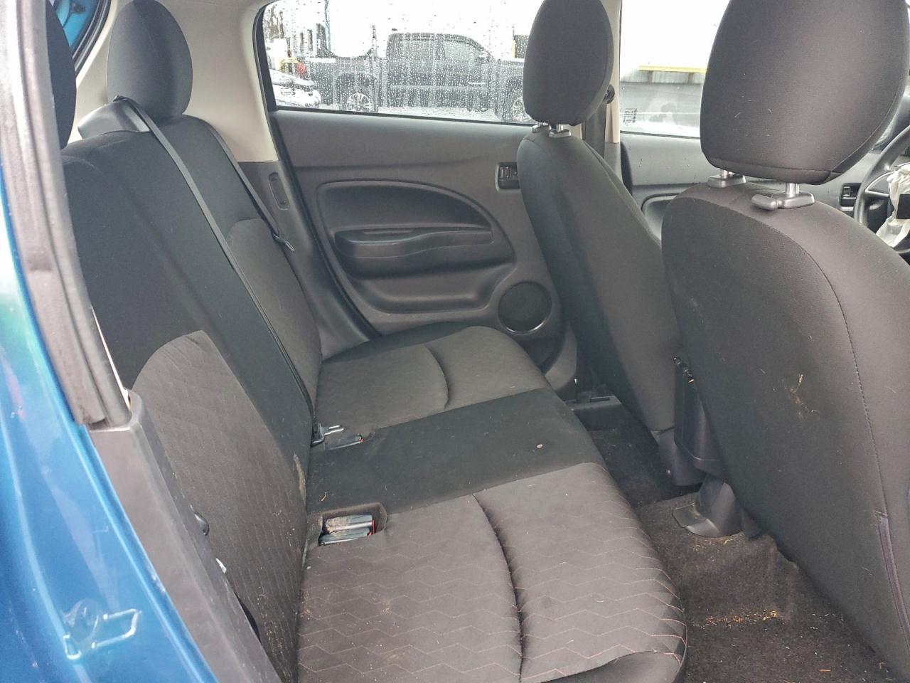 Mitsubishi Mirage Es Image 12